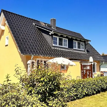 Anna Holiday Home * Lancken