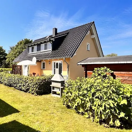 Anna Holiday Home