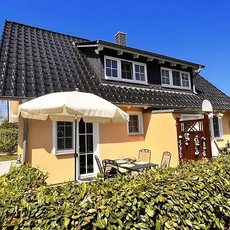 Anna Holiday Home * Lancken