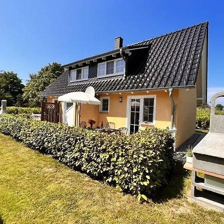 Casa de Férias Anna Holiday Home *